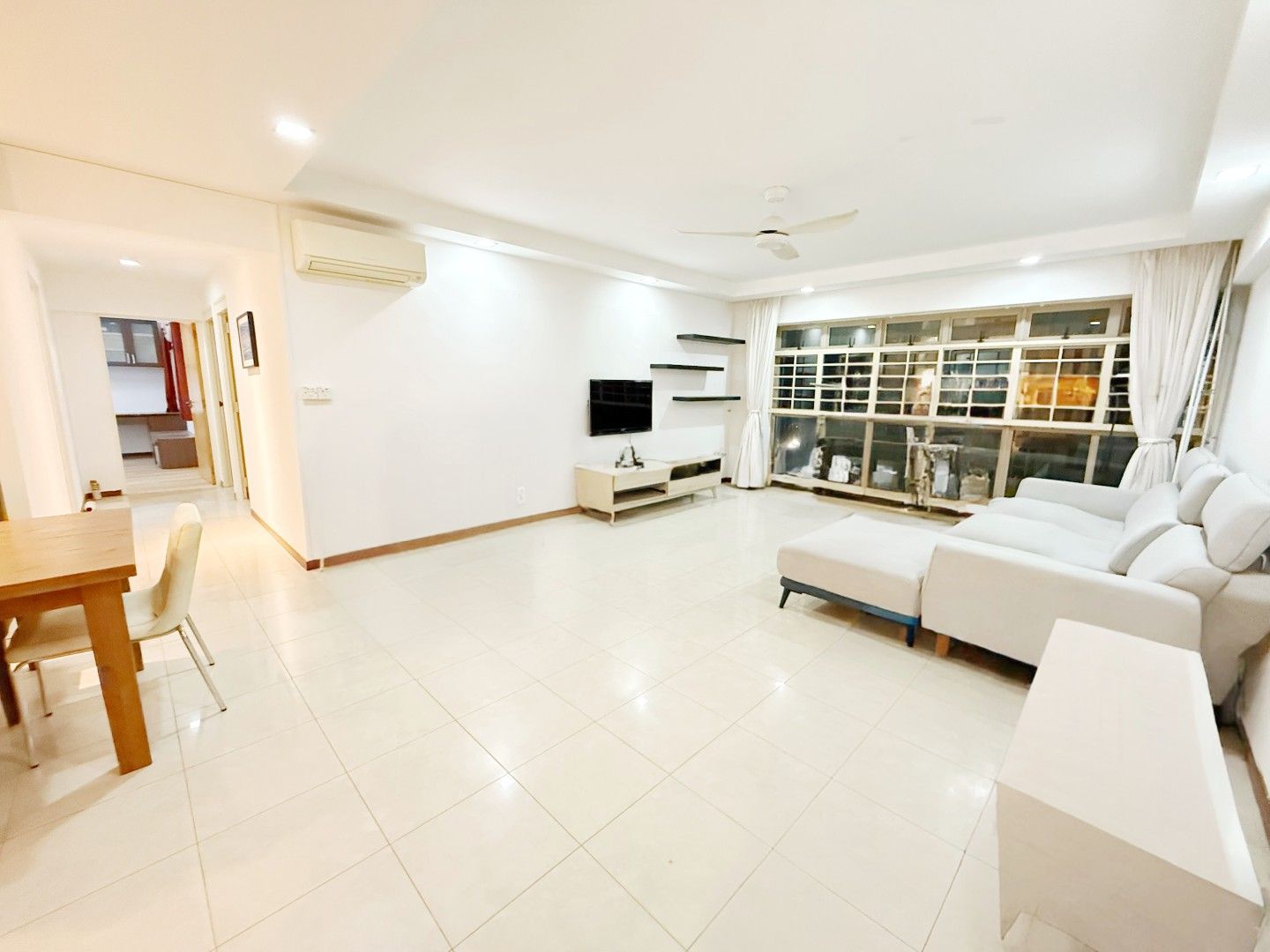 Unique 5 Room For Rent at 166B PUNGGOL CENTRAL!