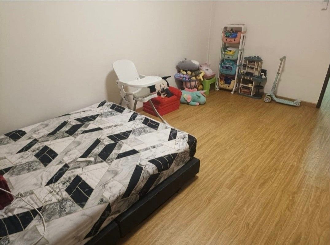Yishun MRT Common Room