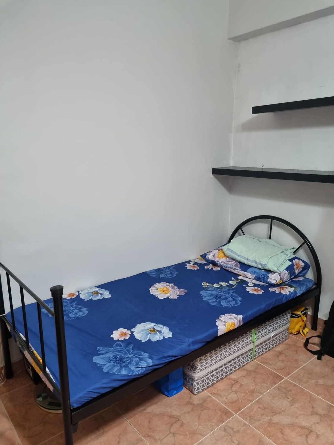 (Room Sharing) Pioneer MRT Common Room