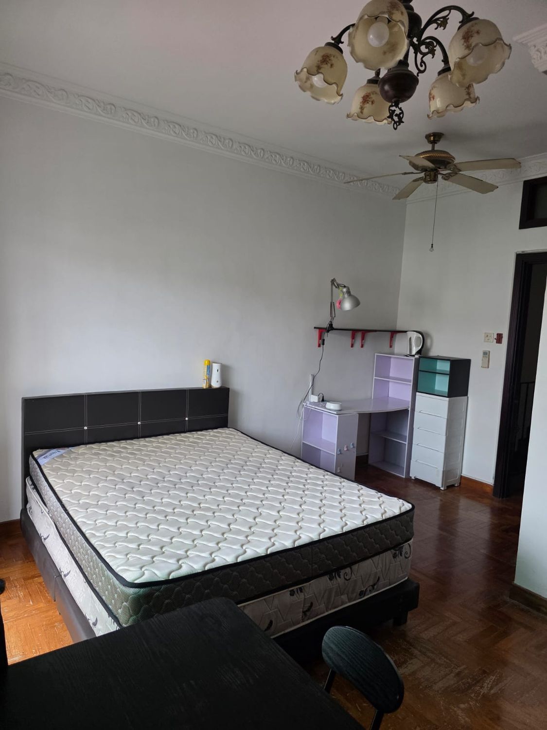 Boon Lay MRT Master Room