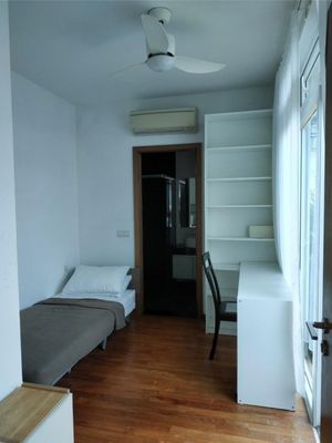 Woodlands MRT Master Room