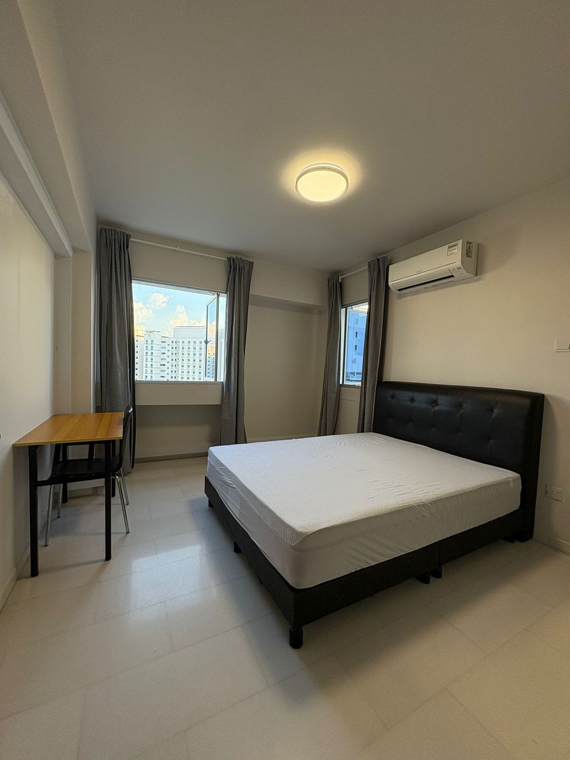 Sengkang MRT Master Room