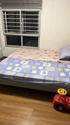 Tengah MRT Common Room