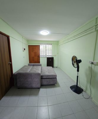 Boon Lay MRT Master Room