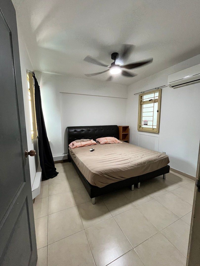 Punggol MRT Master Room