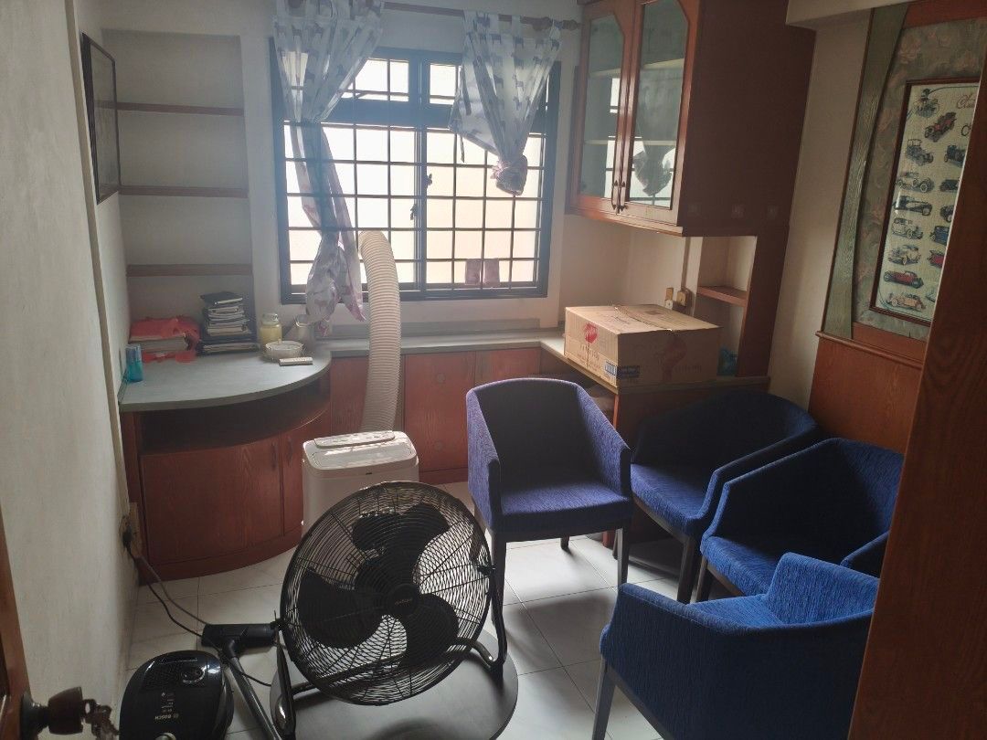 Yew Tee MRT Common Room