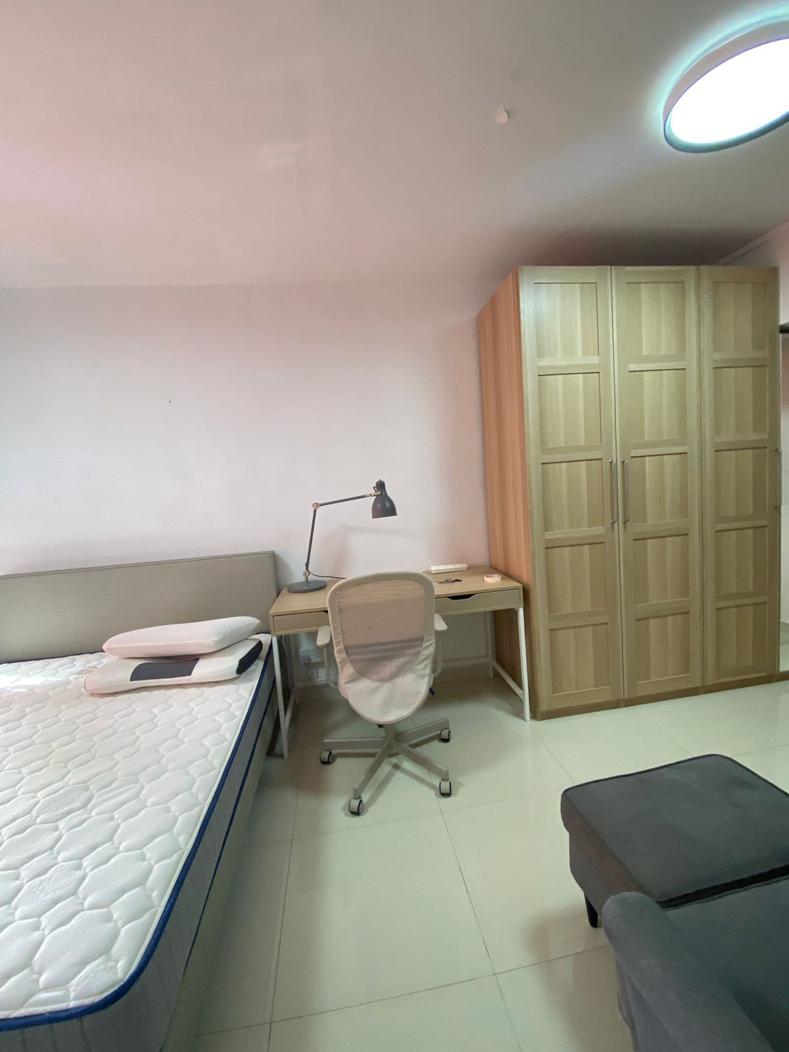 Chinatown MRT Master Room