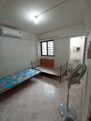 Harbourfront MRT Master Room