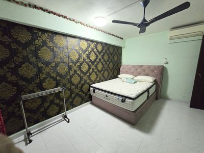 Choa Chu Kang MRT Common Room