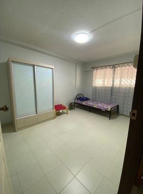 Yishun MRT Common Room