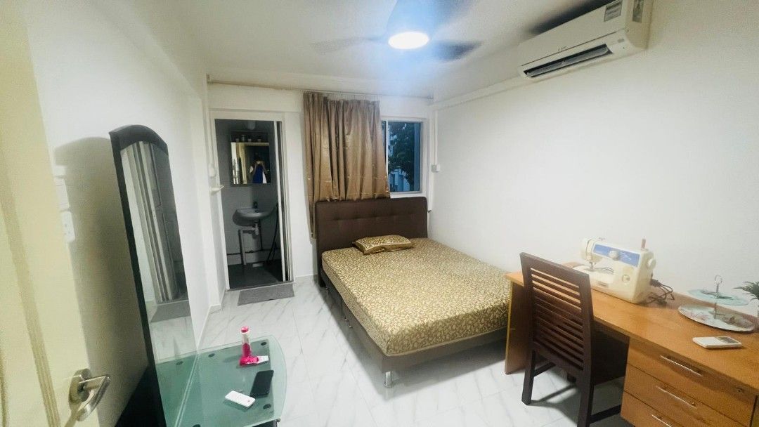 Bukit Batok MRT Master Room