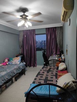 (Room Sharing) Kaki Bukit MRT Common Room