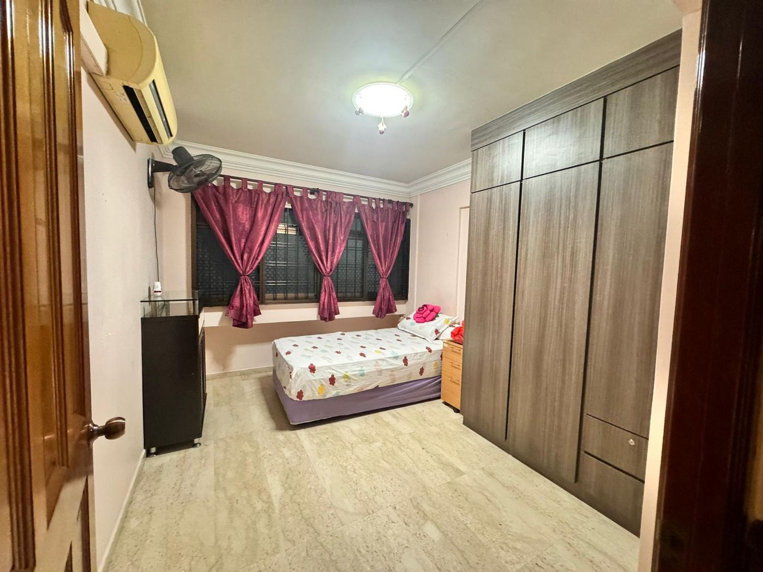 Jurong East MRT Common Room