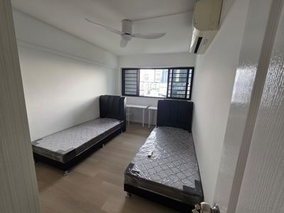 (Room Sharing) Jurong East MRT Common Room