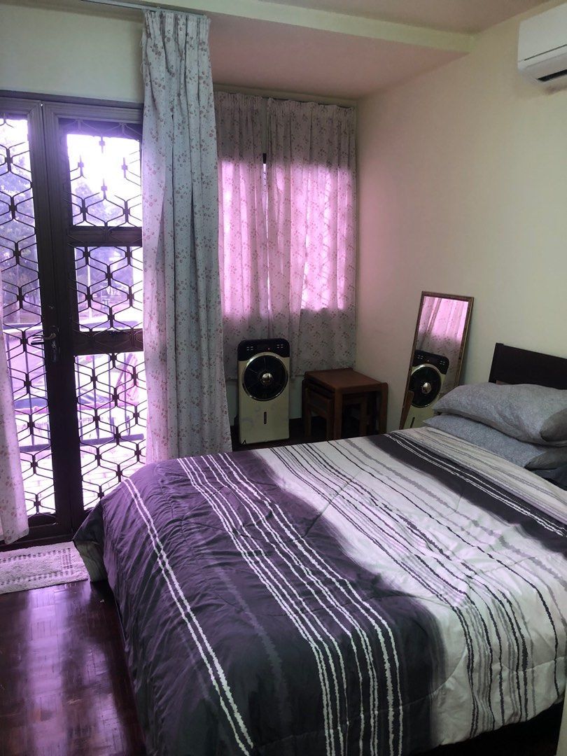 Yio Chu Kang MRT Common Room