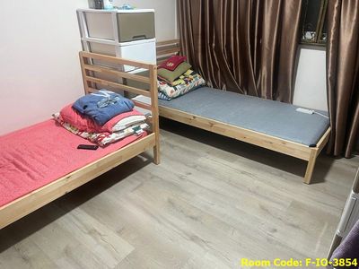 (Room Sharing) Yishun MRT Common Room