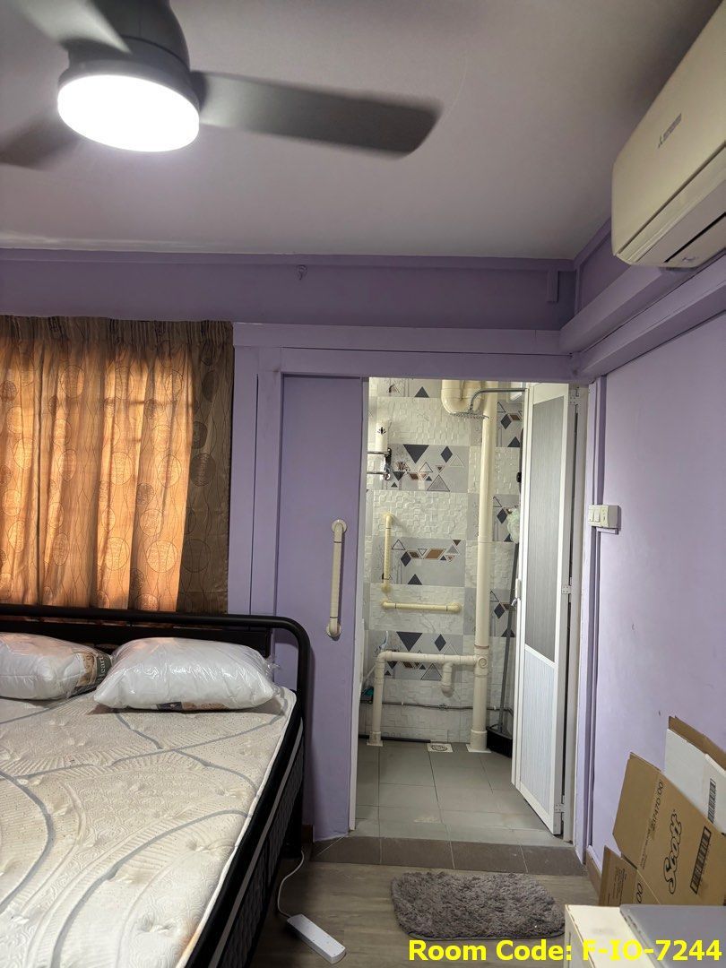 Ang Mo Kio MRT Master Room