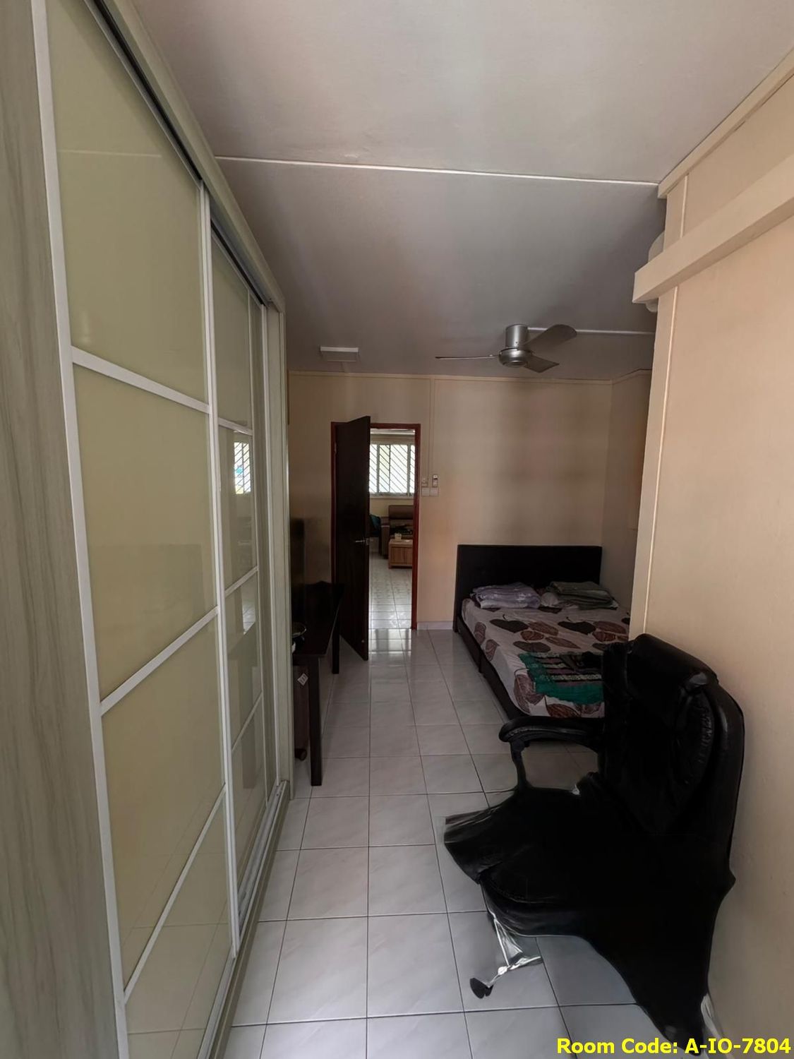 Boon Lay MRT Master Room