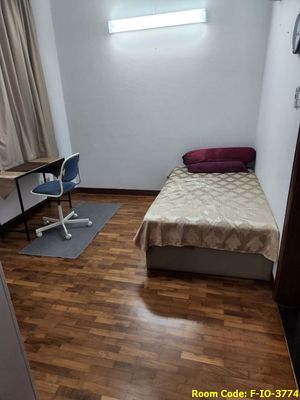 Paya Lebar MRT Master Room