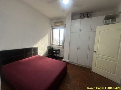 Siglap MRT Master Room