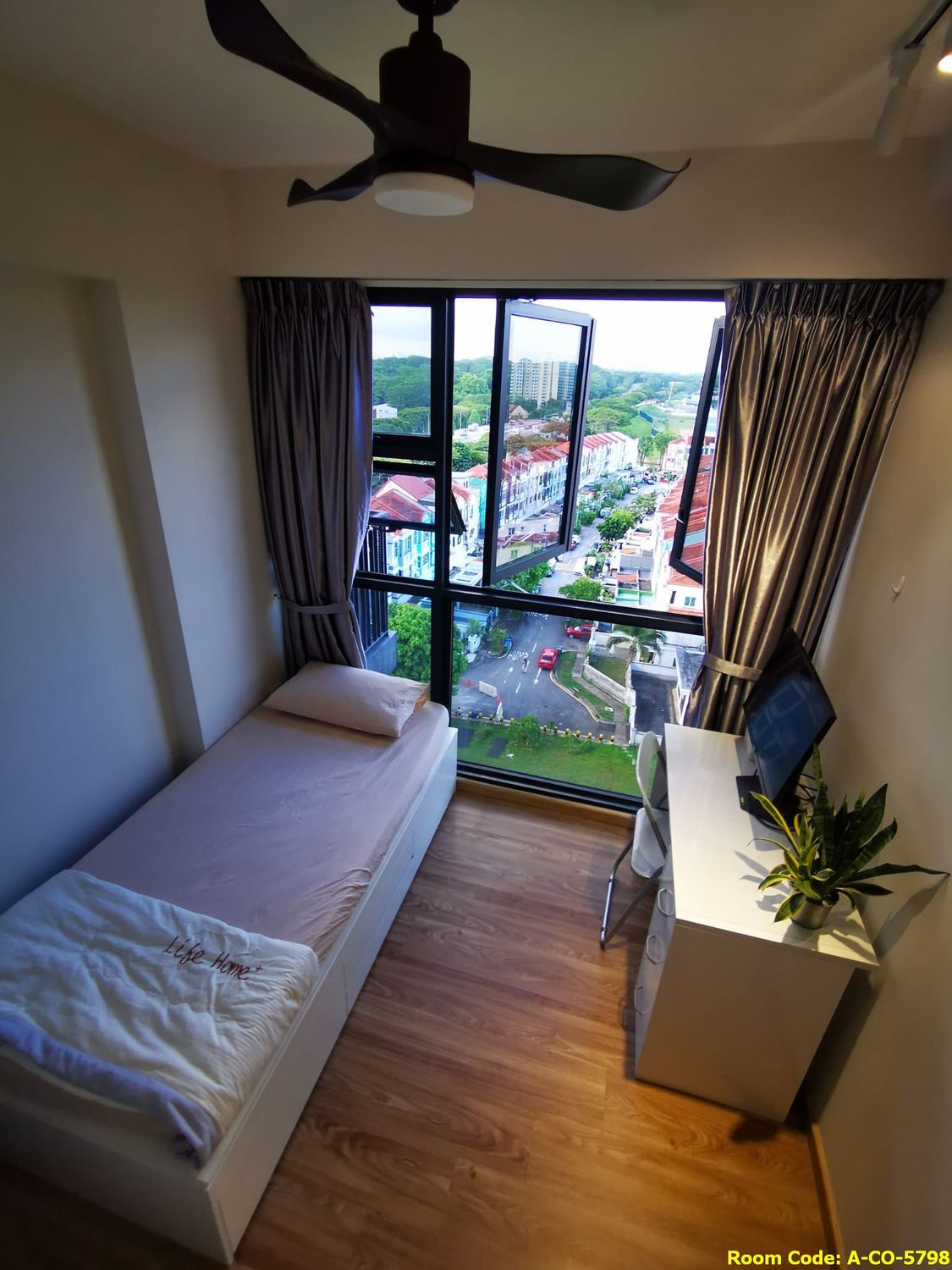 Pioneer MRT Common Room