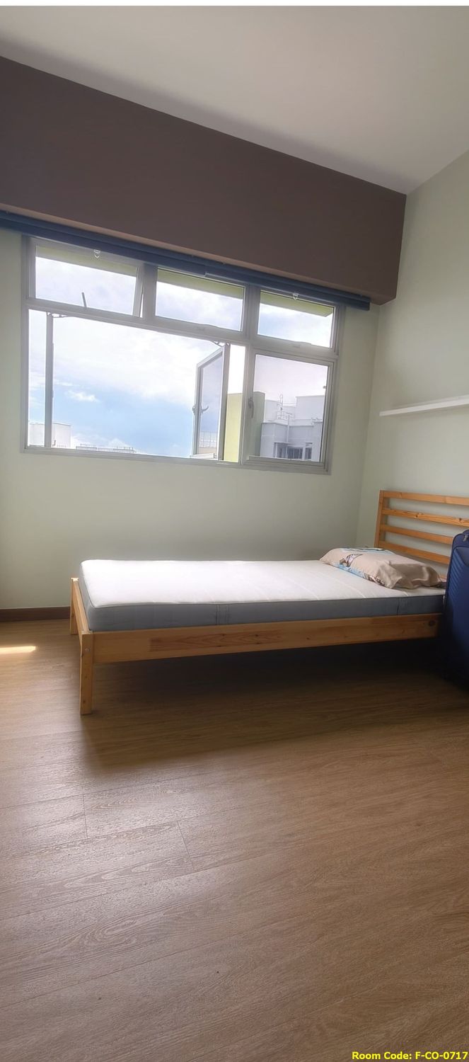 Yishun MRT Common Room