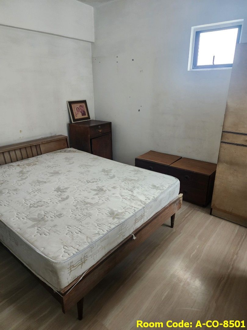 Jurong East MRT Master Room