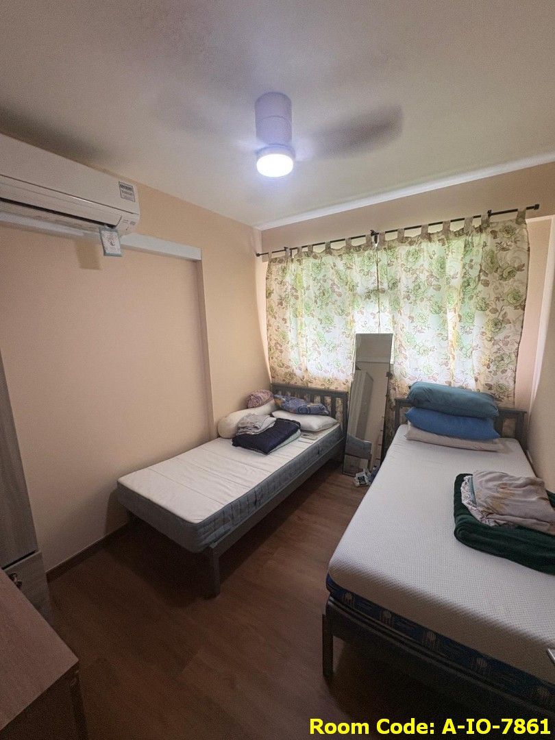 Choa Chu Kang MRT Common Room