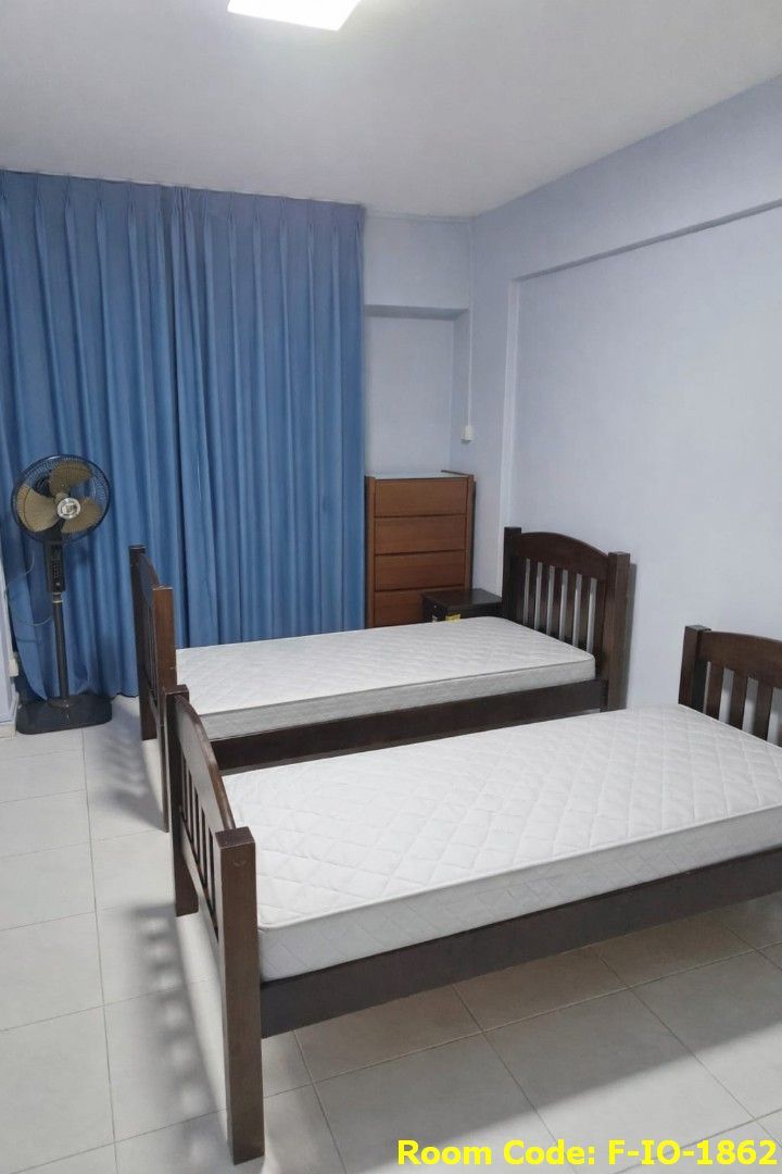 Yishun MRT Common Room