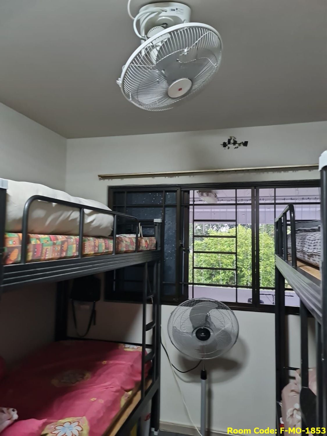 (Room Sharing) Pioneer MRT Common Room