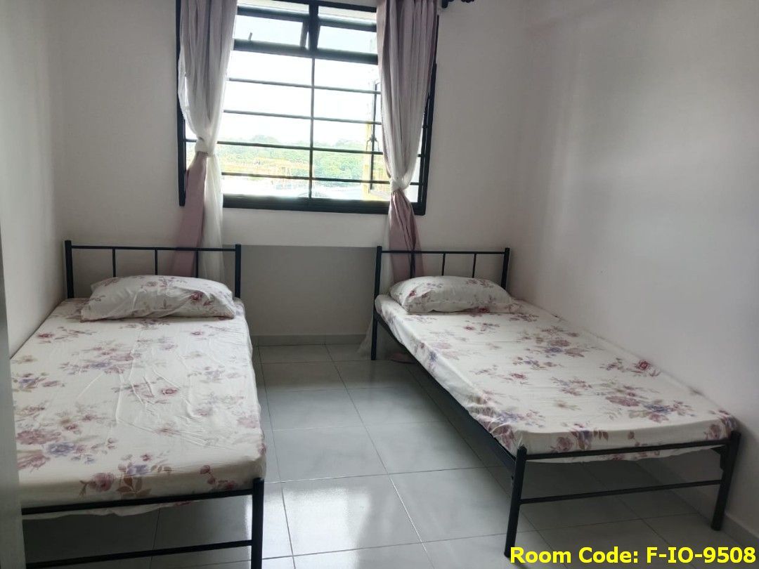 (Room Sharing) Sembawang MRT Common Room