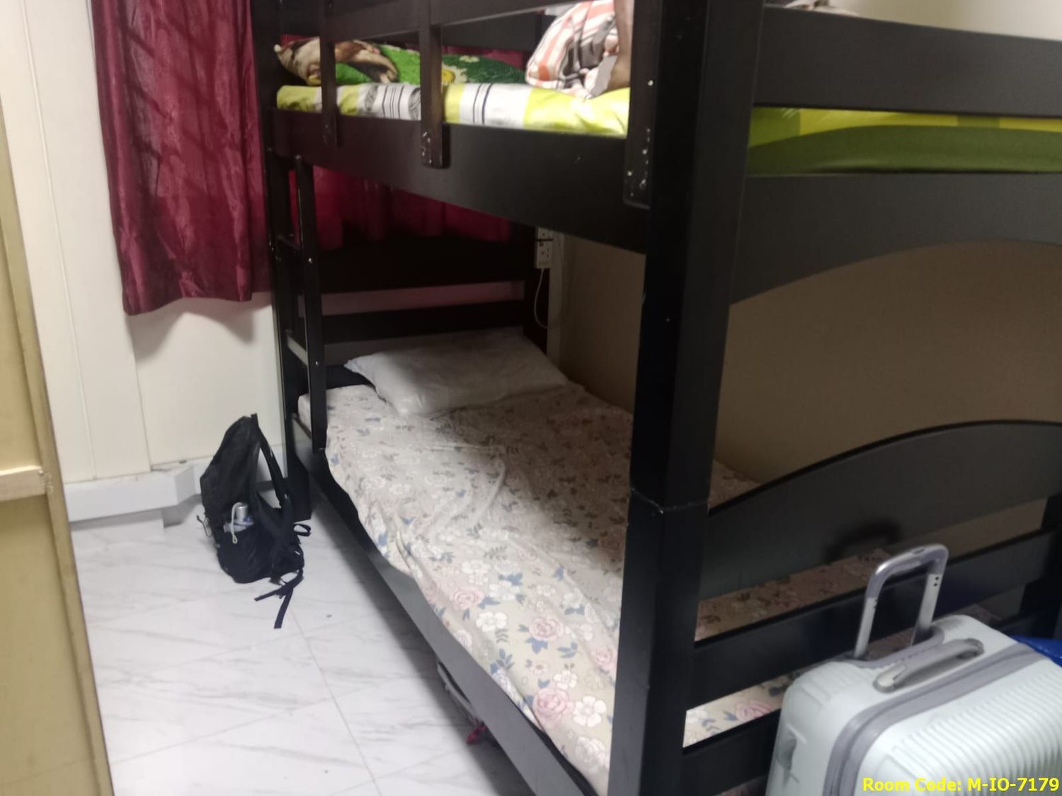 (Room Sharing) Hougang MRT Common Room