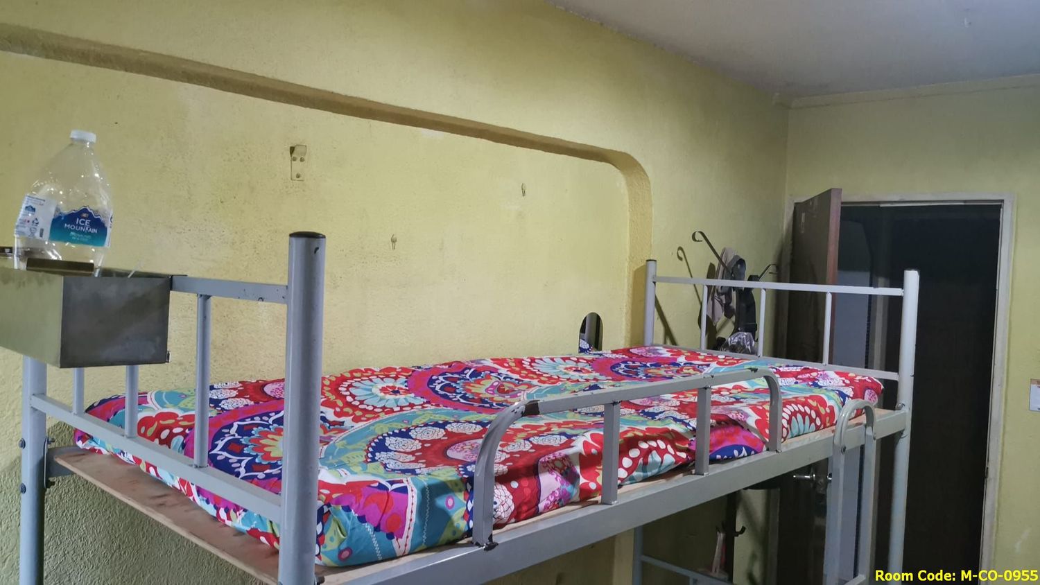 (Room Sharing) Kaki Bukit MRT Common Room