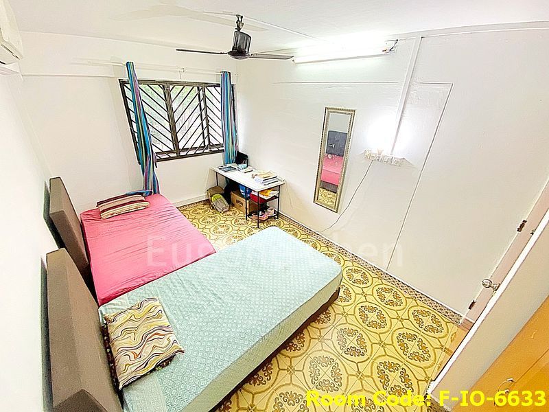 Ang Mo Kio MRT Common Room