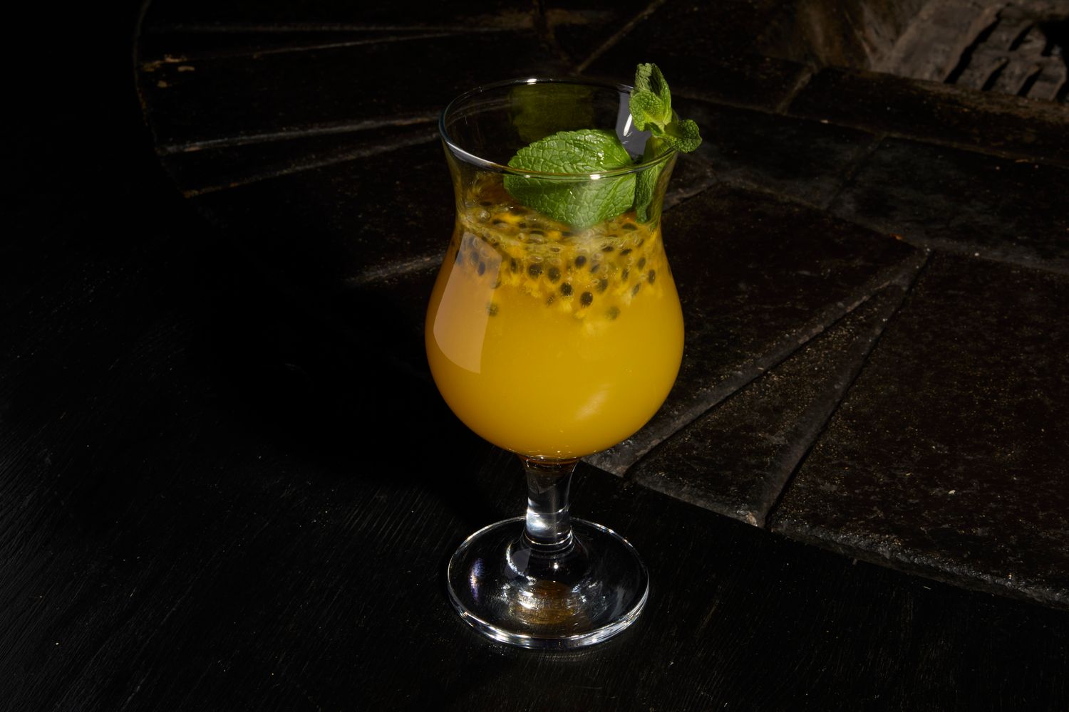 Лимонад манго-маракуйя