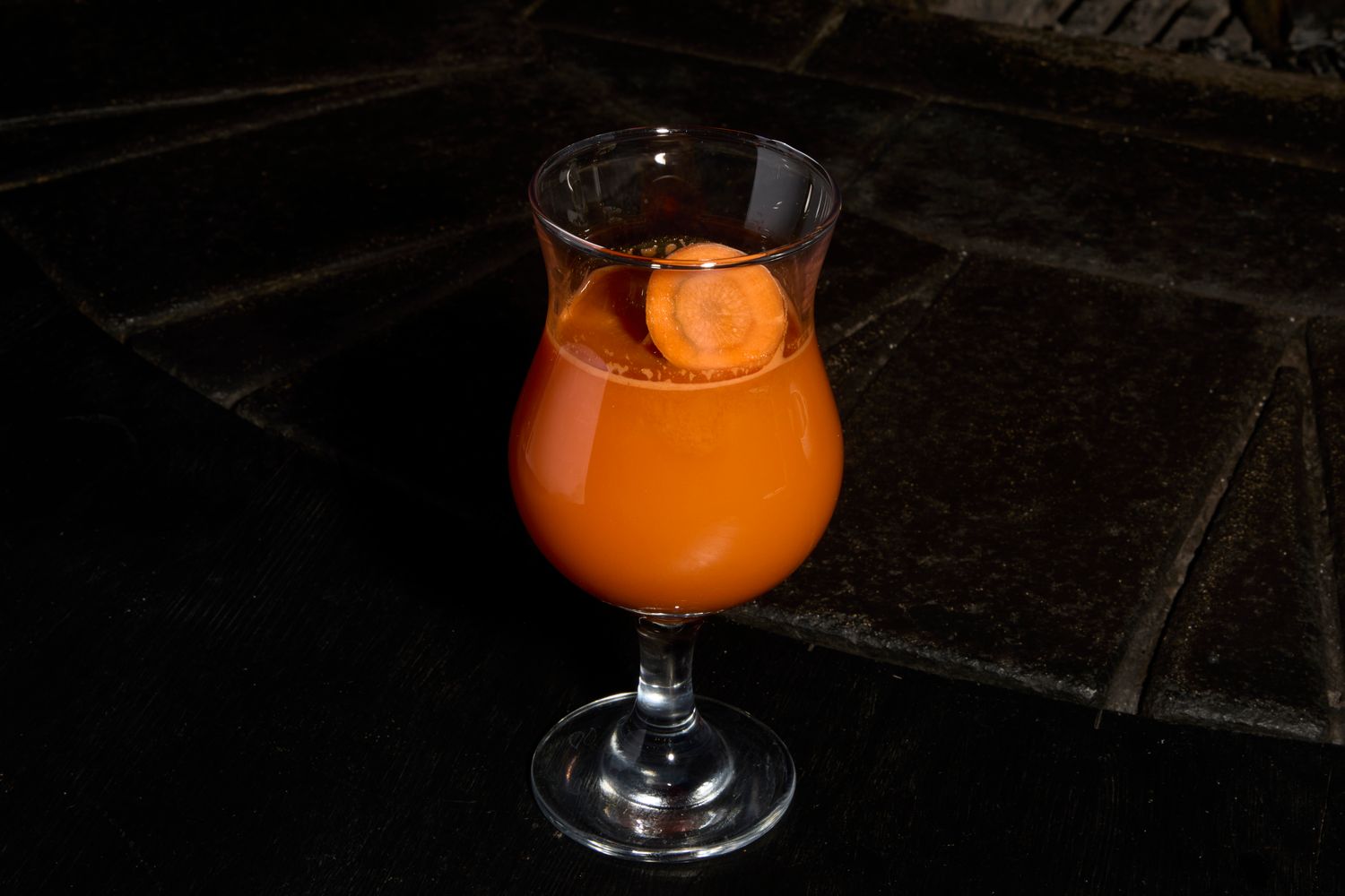 Сок свежевыжатый морковный