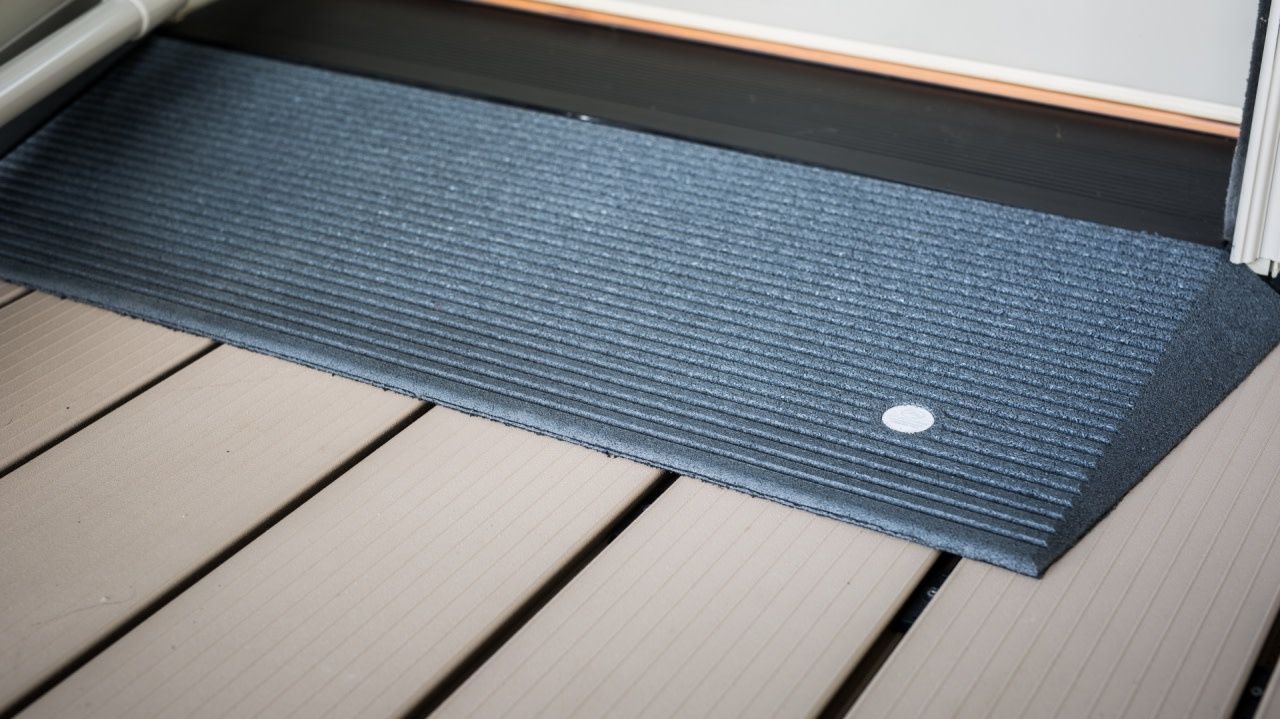 TRANSITIONS ANGLED ENTRY MAT 1.5-IN (1 EA)