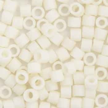 Delica 11/0 RD Cream Matte Glazed Luster 0352V TOP # 32