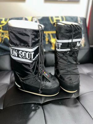Moon Boots