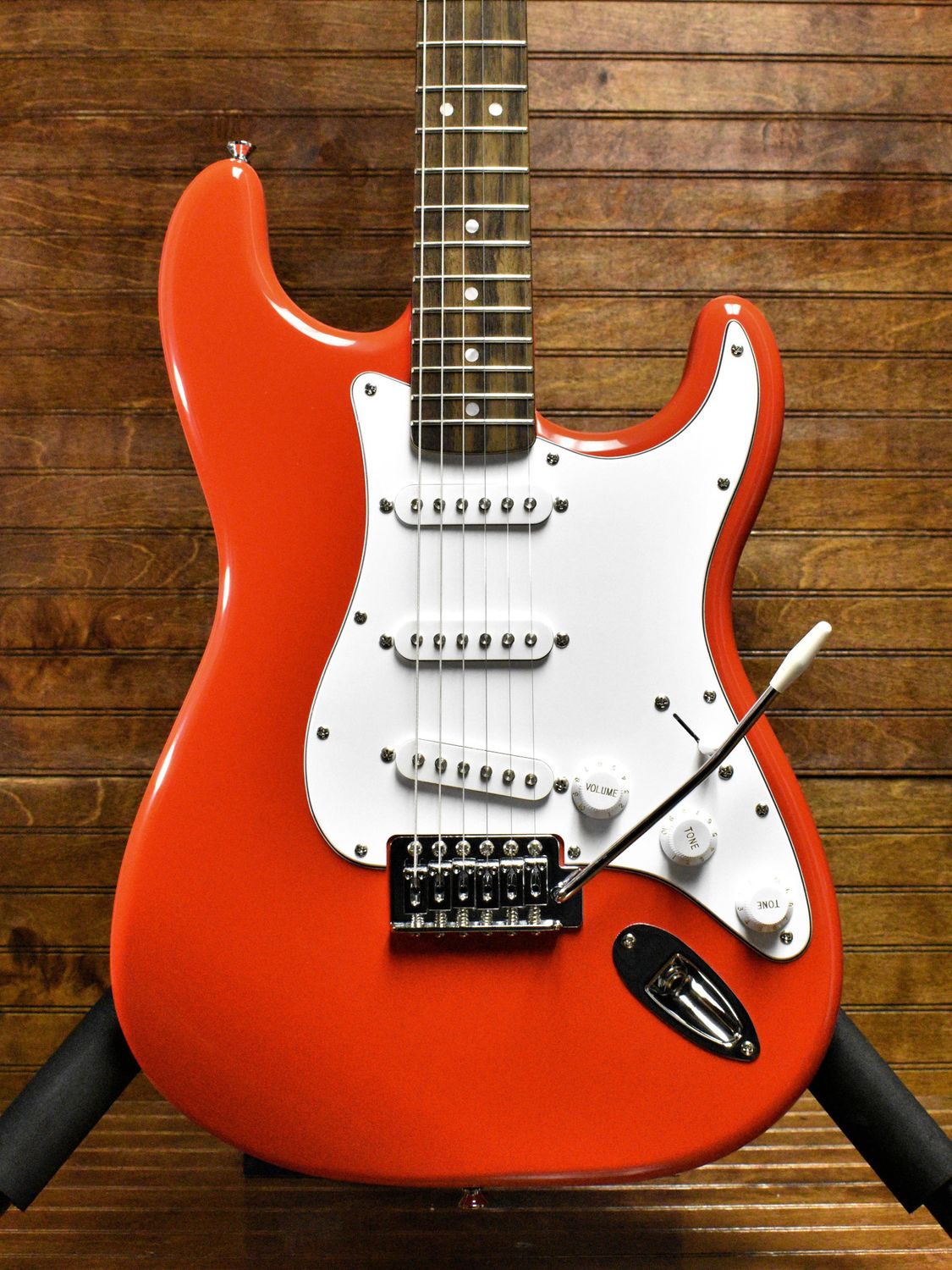Squier Affinity Stratocaster, Race Red