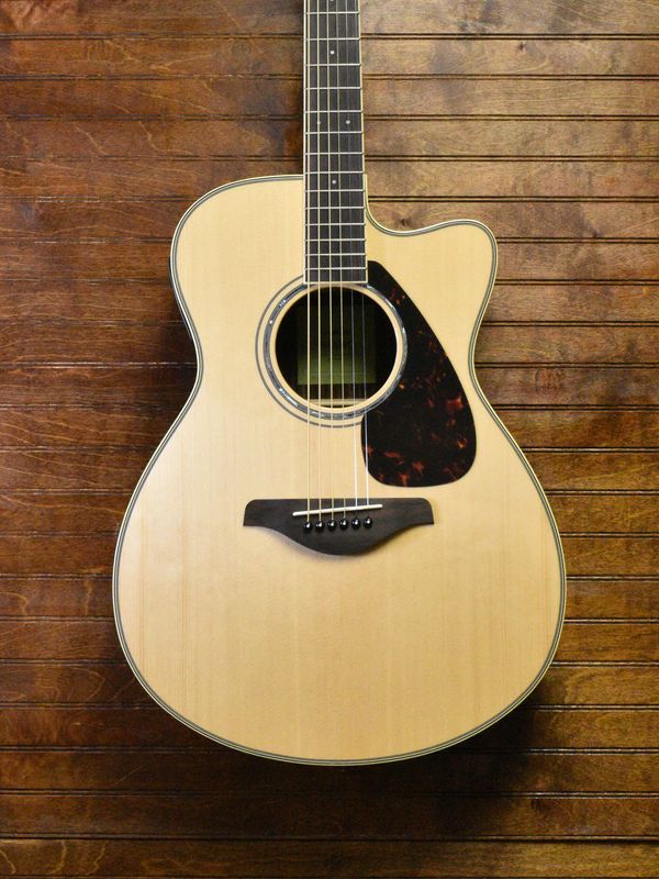 Yamaha FSX830C Acoustic-Electric Guitar