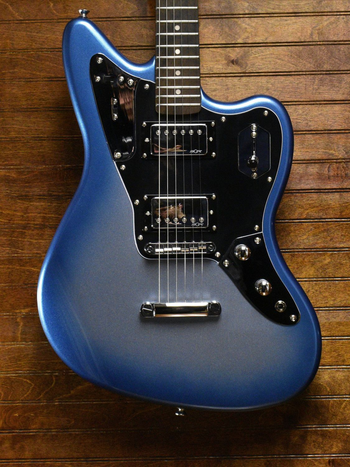 Squier Contemporary Jaguar® HH ST, Laurel Fingerboard, Black Pickguard, Sky Burst Metallic