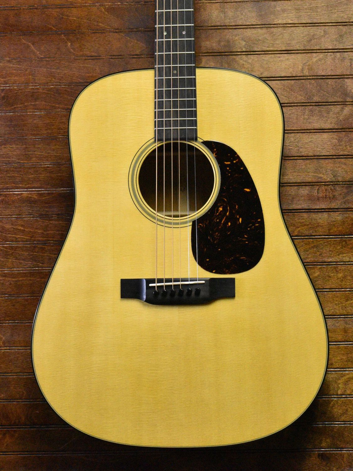 Martin D-18