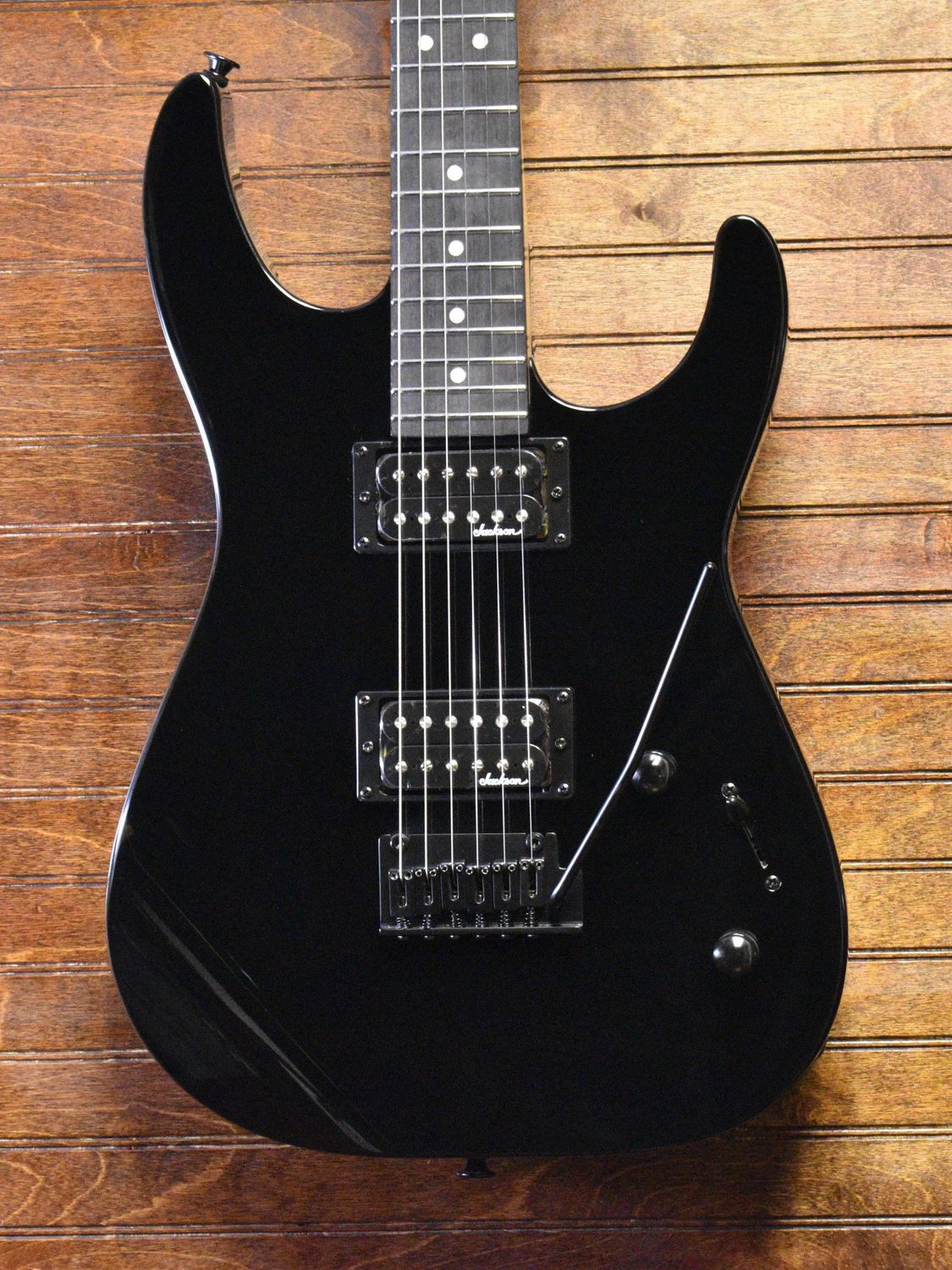Jackson JS11 DK Ah FB 22 Frets Black