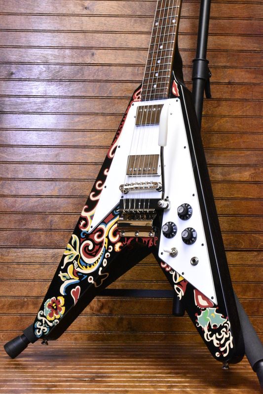 Jimi Hendrix™ &quot;Love Drops&quot; Flying V Ebony