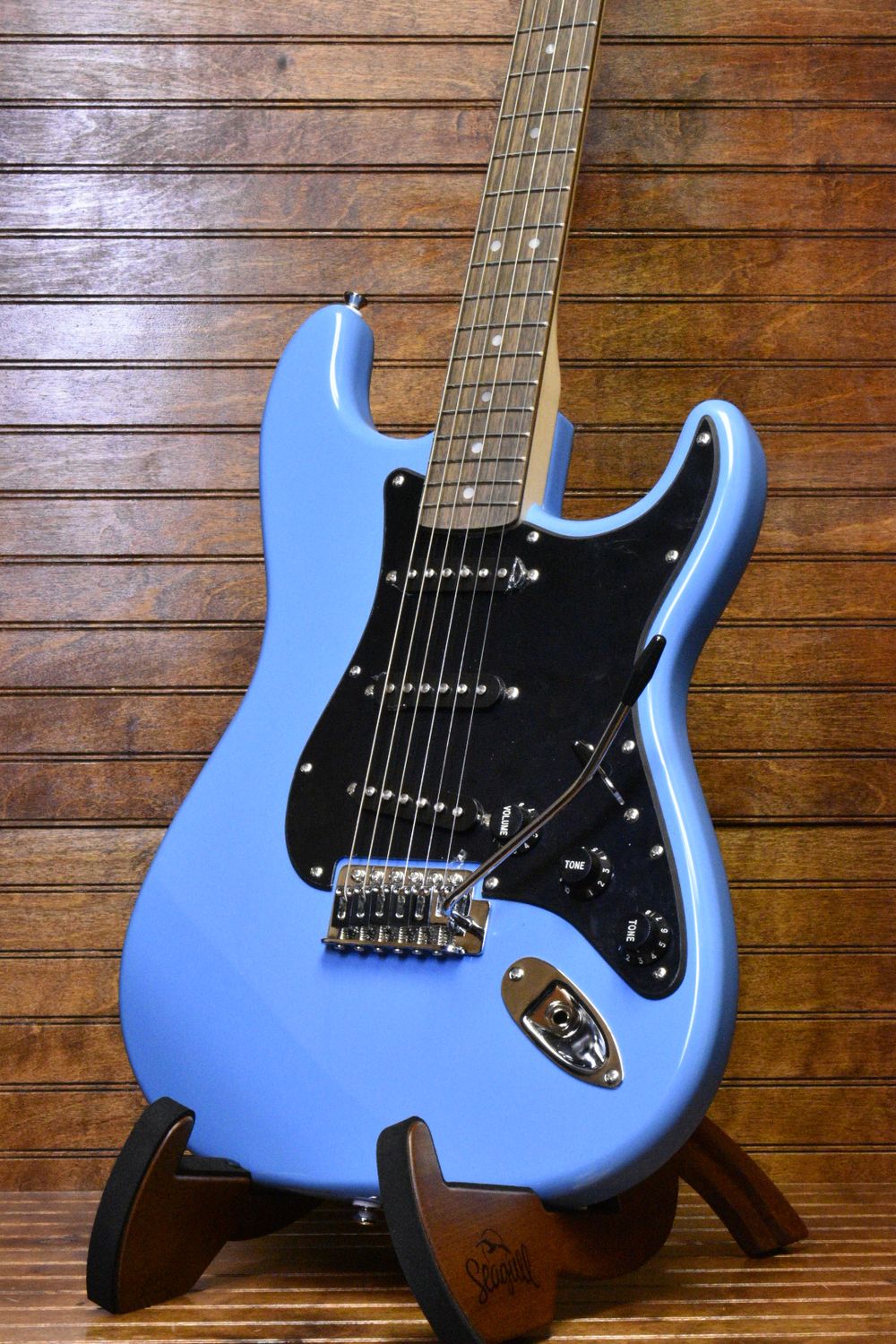 Squier Sonic® Stratocaster®, Laurel Fingerboard, Black Pickguard, California Blue