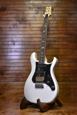 PRS SE Studio Standard, Pearl White