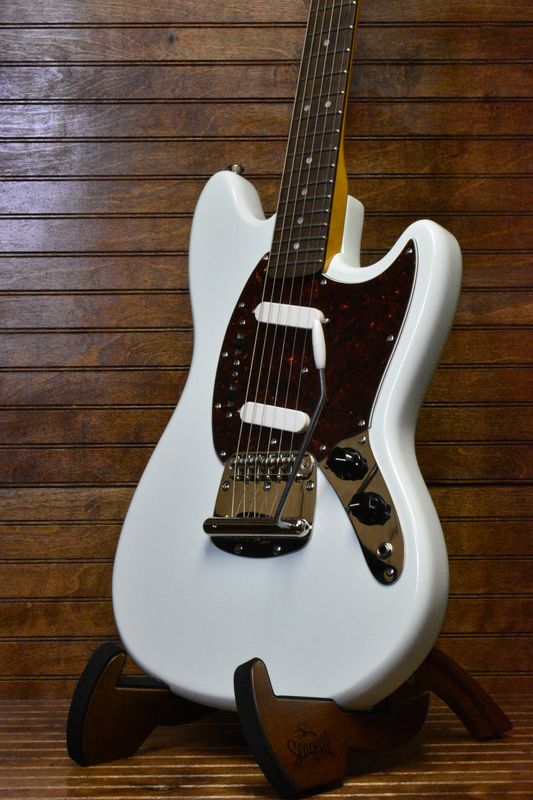 Classic Vibe '60s Mustang®, Laurel Fingerboard, Sonic Blue