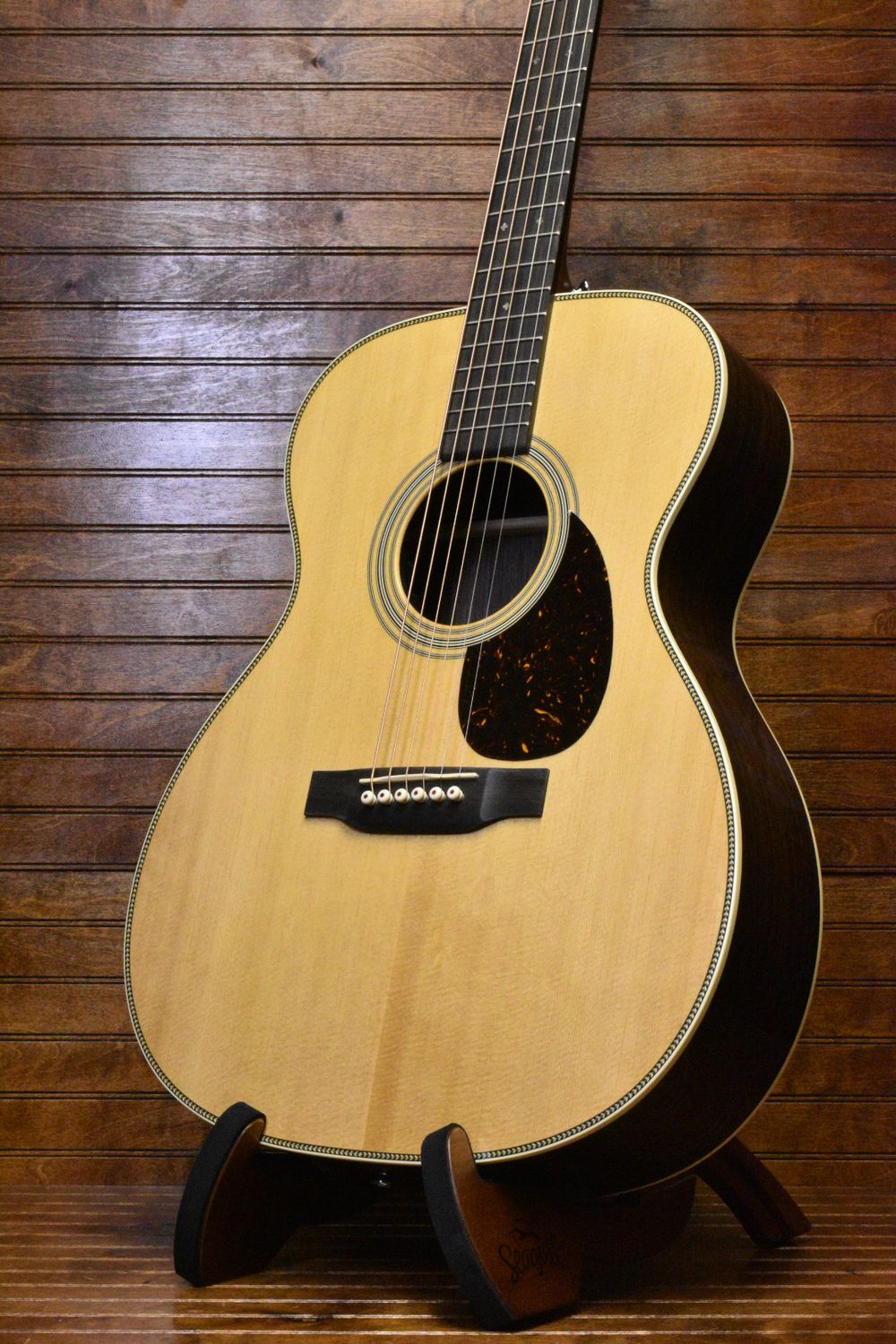 Martin Om28e W/hardshell Case