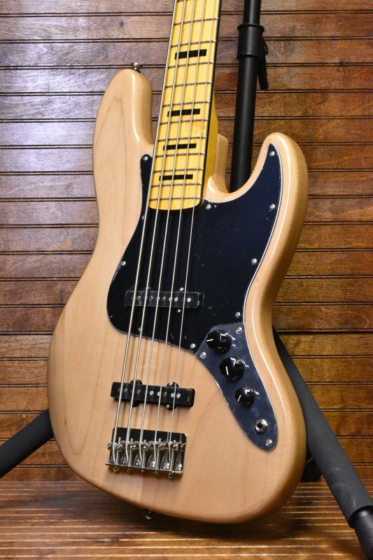 Squier Classic Vibe 70&#39;s Jazz Bass V, Natural